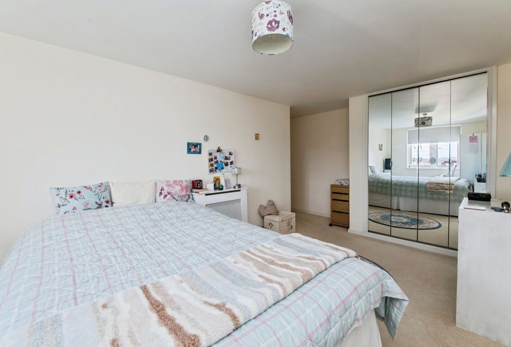 Property photo 2 of 18 Pbox-Img.Jpg