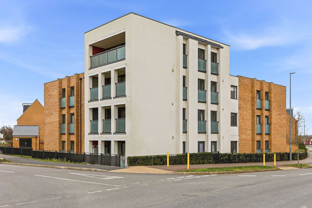 Property photo 2 of 16