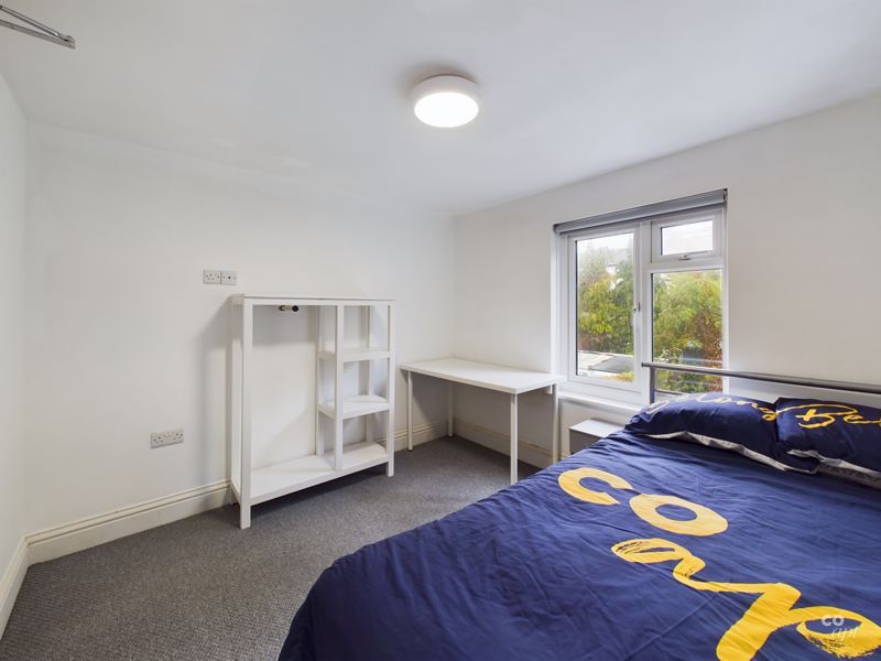 Property photo 3 of 14 Photo 7