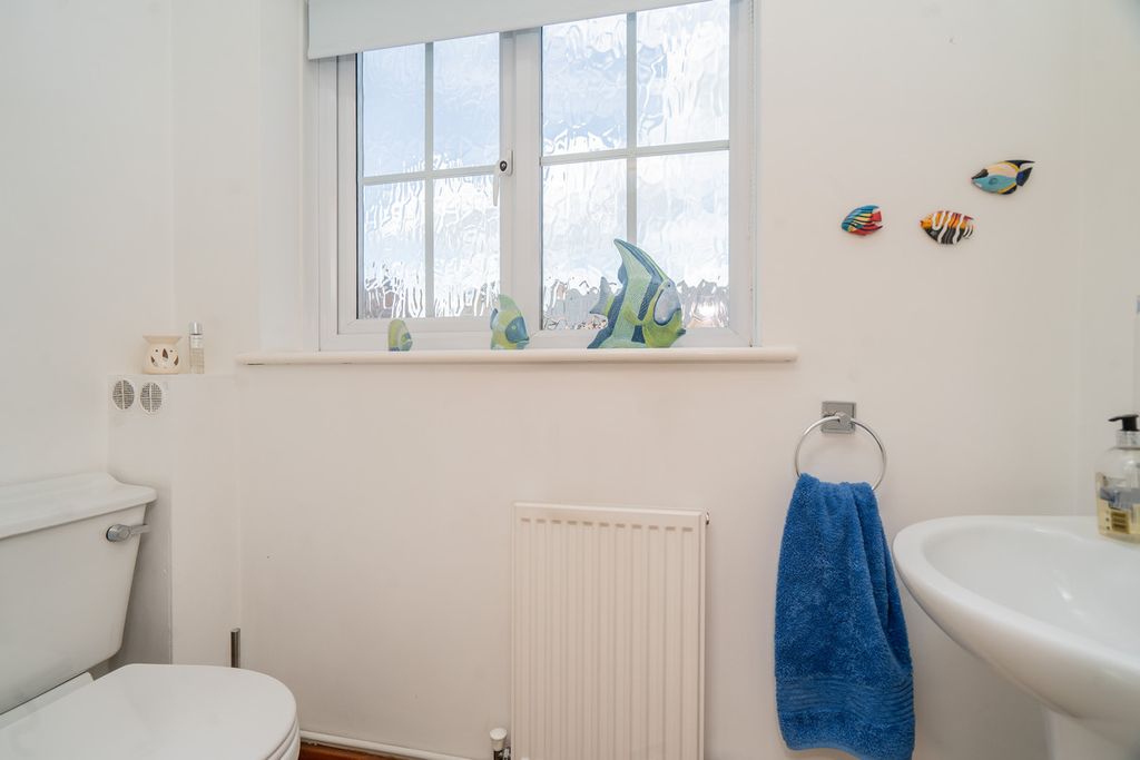 Property photo 3 of 24