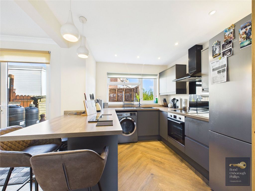 Property photo 2 of 22 Picture No. 03