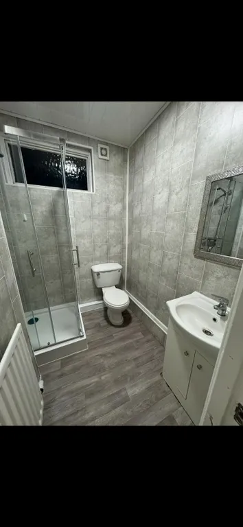 House in Middlesbrough, Ayresome - More