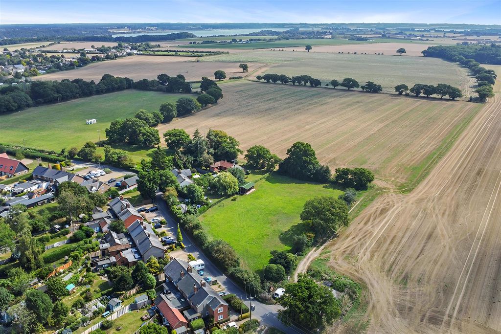 Property photo 3 of 18 Aerial