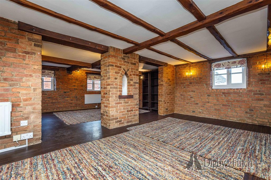 Property photo 3 of 20 Living / Dining Room