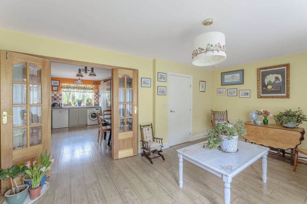 Property photo 3 of 26