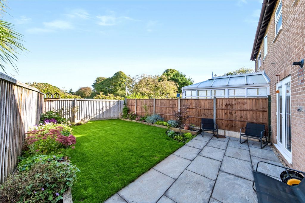 Property photo 2 of 18 Picture No. 01
