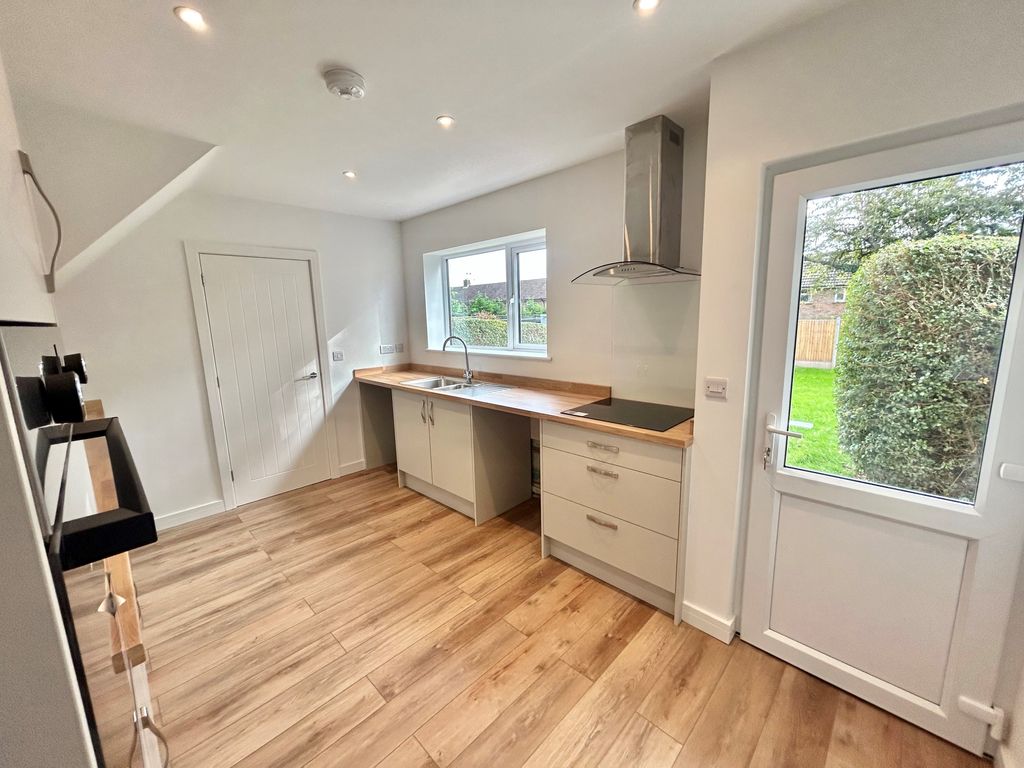 Property photo 3 of 18 Image