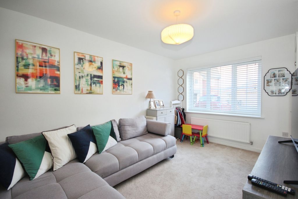 Property photo 3 of 14 Pbox-Img.Jpg