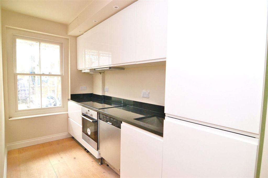 Property photo 3 of 5 Picture No. 04