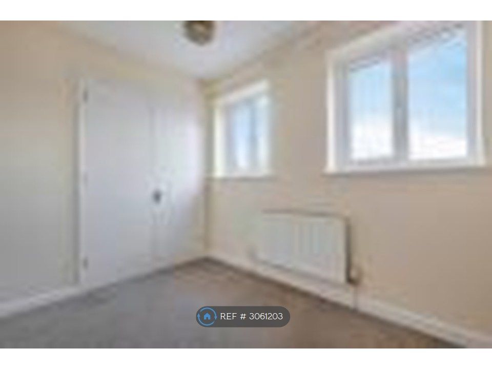 Property photo 2 of 8 Bedroom