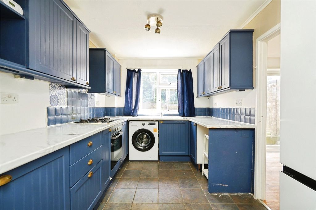 Property photo 3 of 25 Kitchen