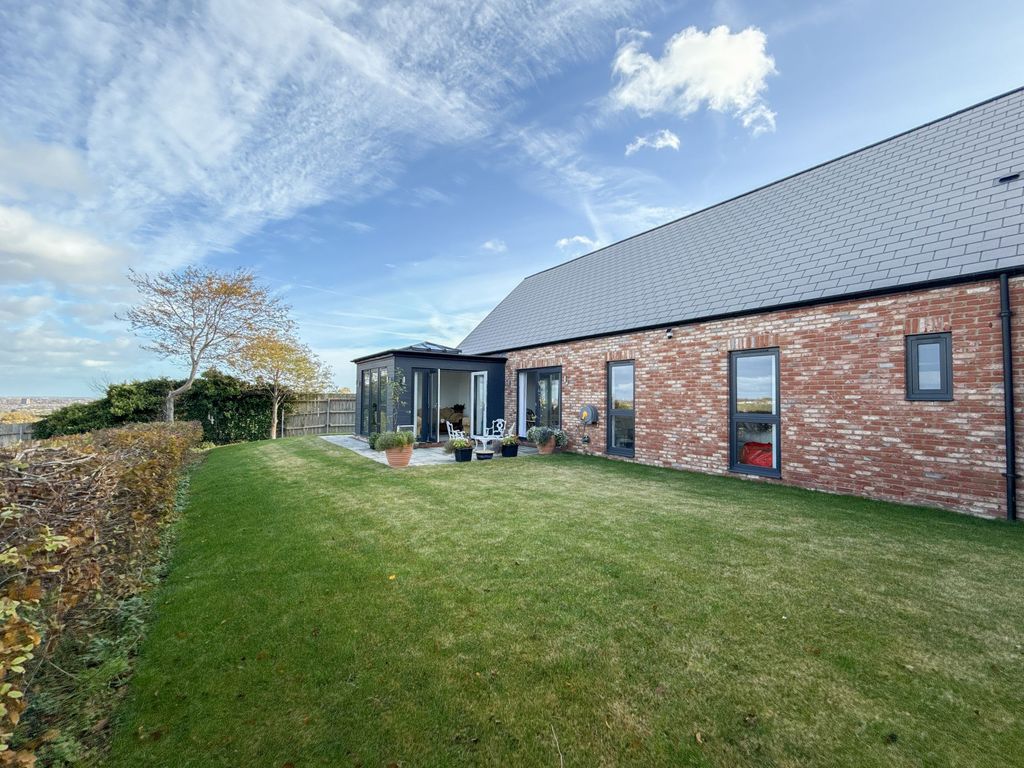 Property photo 1 of 15 External