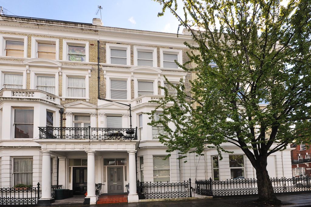 Property photo 2 of 5 External