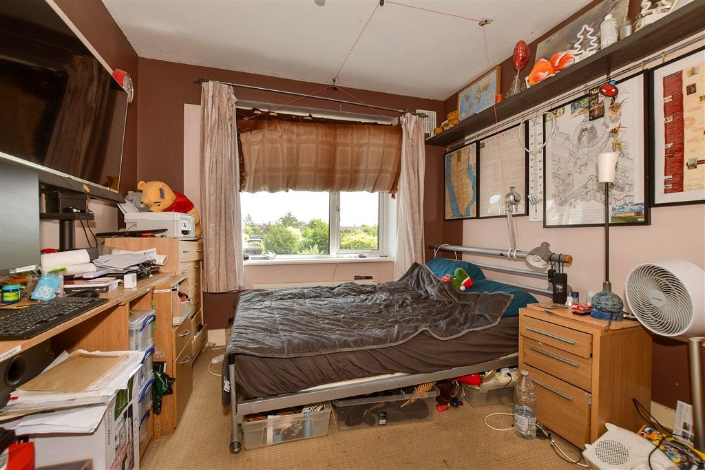 Property photo 3 of 10 Bedroom 2