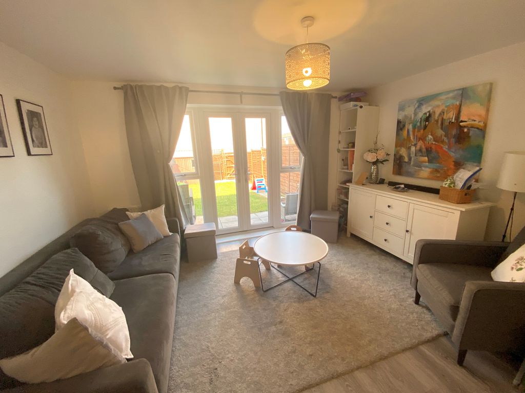 Property photo 3 of 11