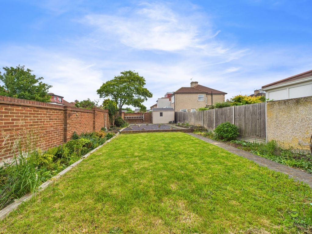 Property photo 2 of 18 Presented By Clinton Crawford - Ewemove Bexley And