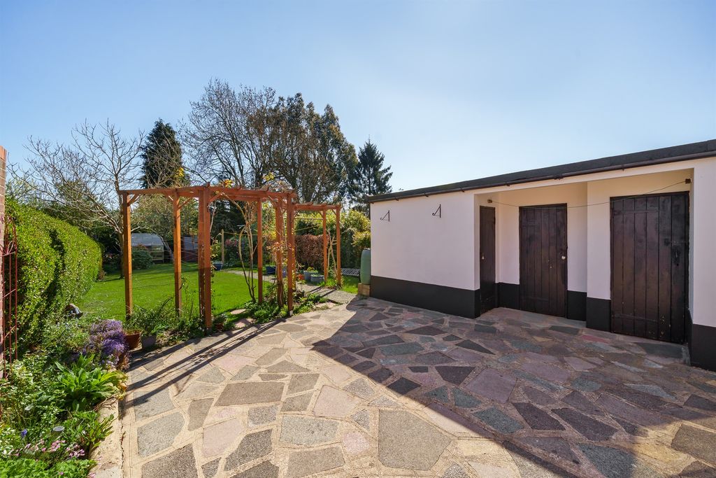 Property photo 2 of 15