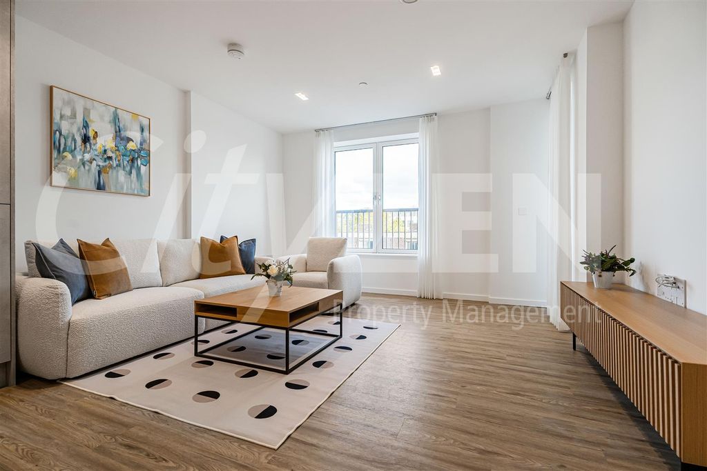 Property photo 1 of 30 Reception (Similar Flat)