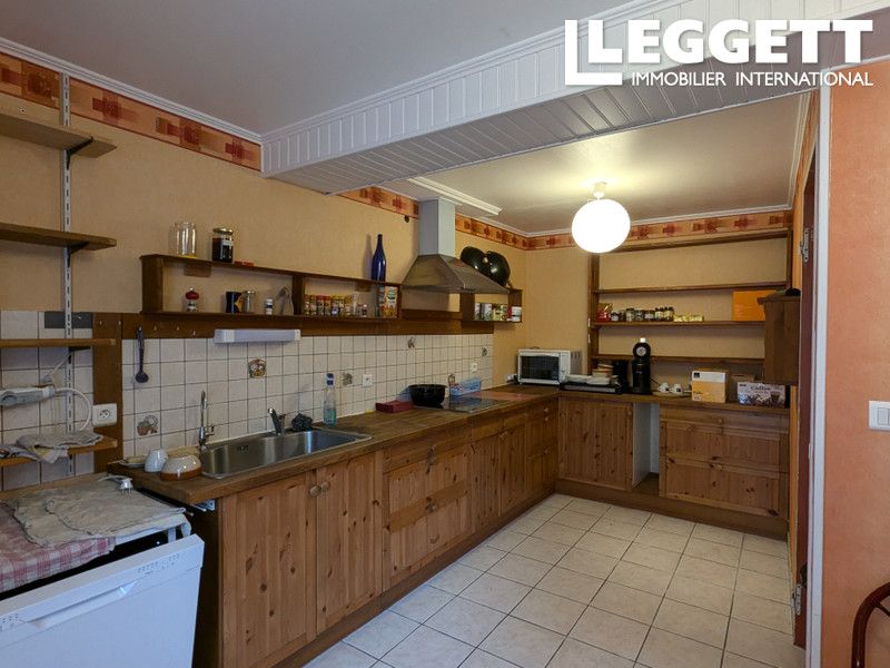 Property photo 3 of 10