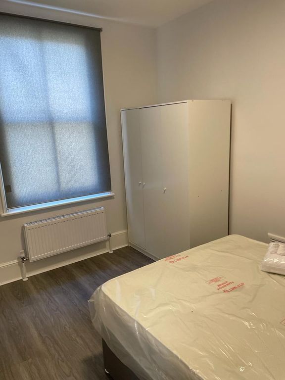 Property photo 1 of 5 Bedroom