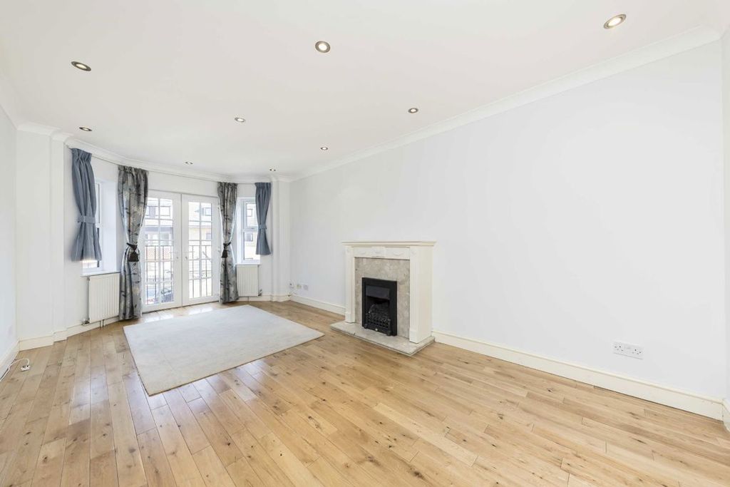 Property photo 2 of 5