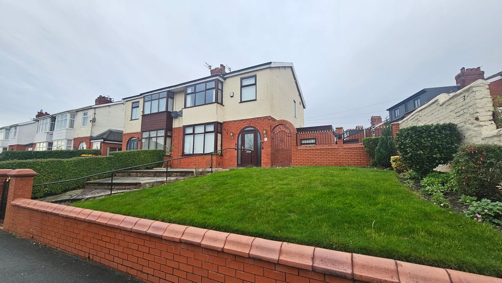 Property photo 1 of 9