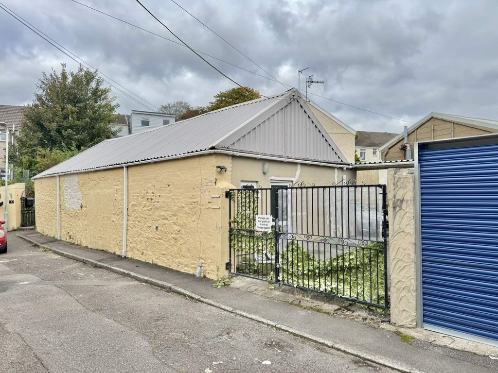 Property photo 1 of 10 Main Image