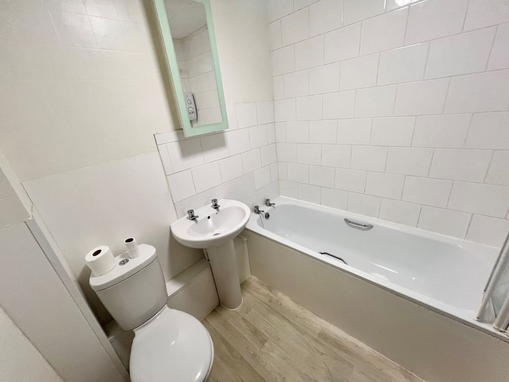 Property photo 3 of 5 Image