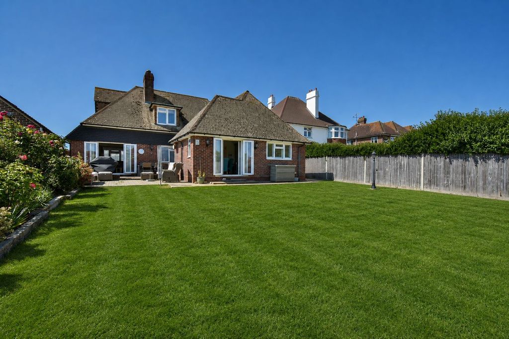 Property photo 1 of 26
