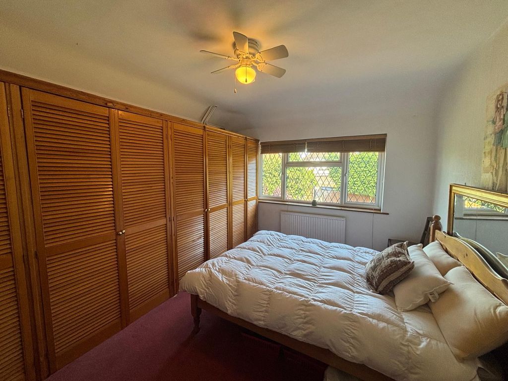 Property photo 3 of 7 Photo 9