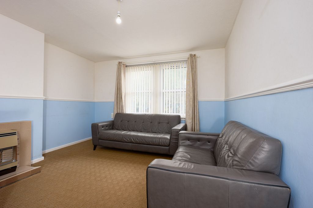 Property photo 2 of 24