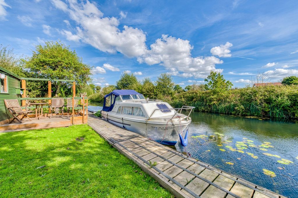 Property photo 2 of 29