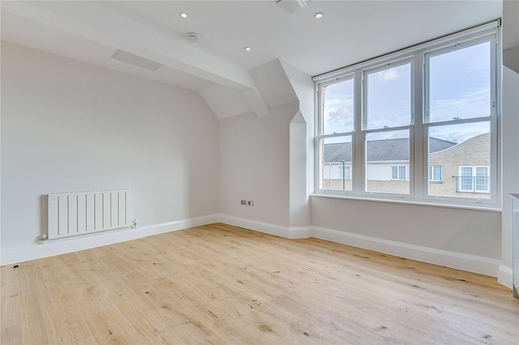 Property photo 3 of 7