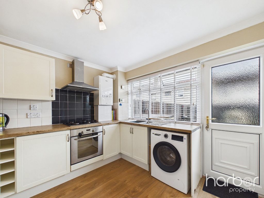 Property photo 3 of 19 5435685