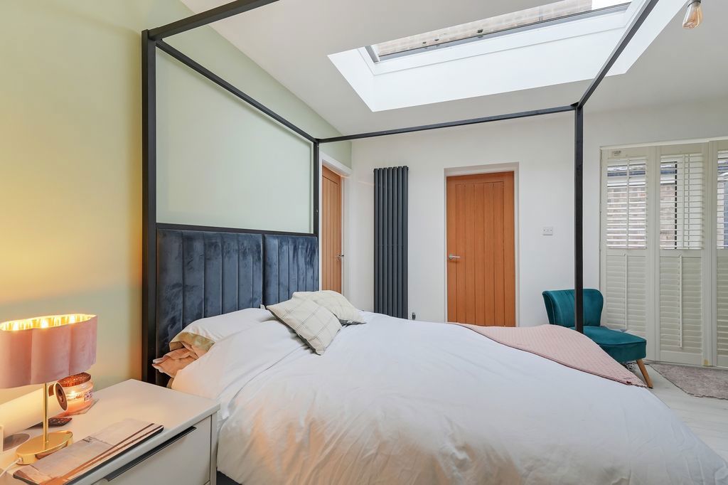 Property photo 3 of 32