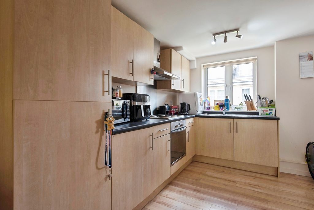 Property photo 2 of 17 Kitchen