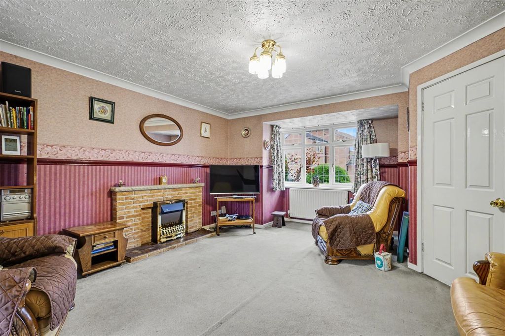 Property photo 2 of 23 Lounge 1_1.Jpeg