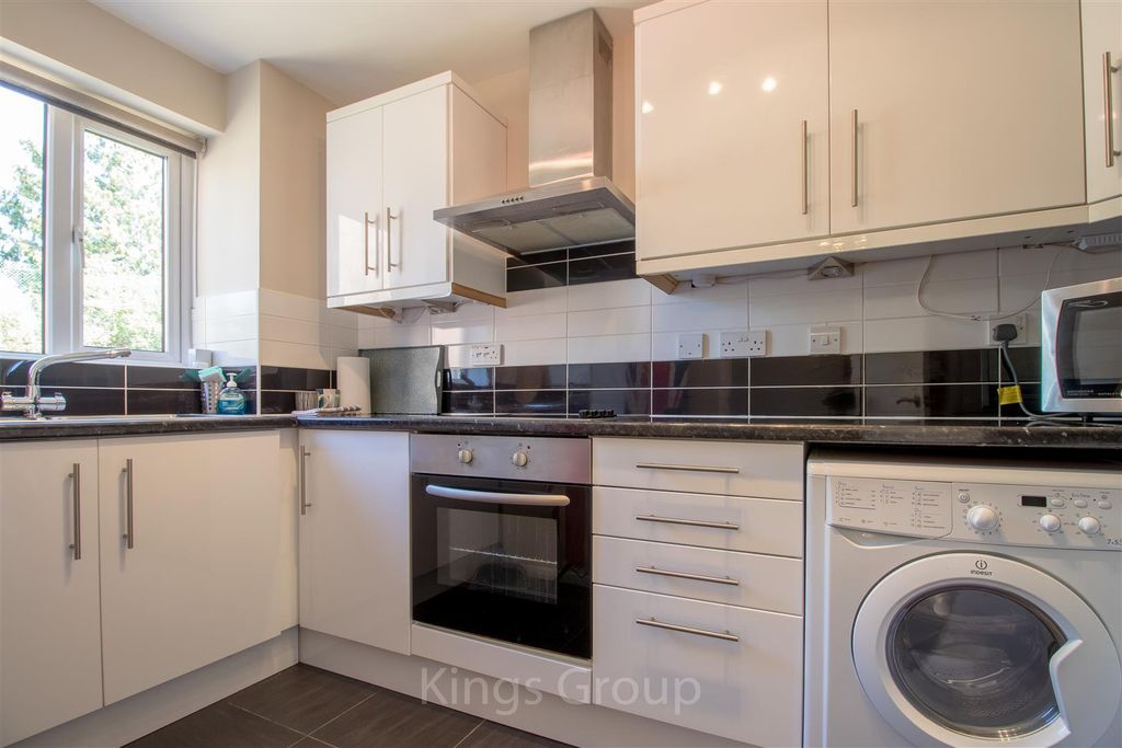 Property photo 2 of 8 Hkcirjopwe2Hwcu-E0P3Ha.Jpg