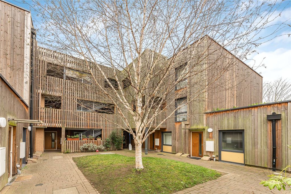 Property photo 1 of 13 Exterior