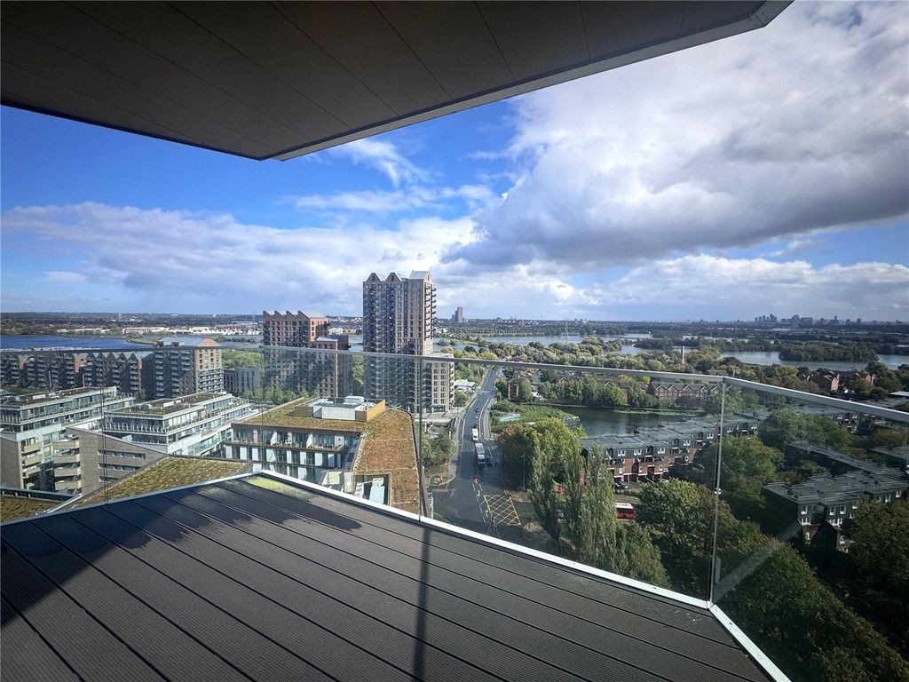 Property photo 3 of 16 Picture No. 23