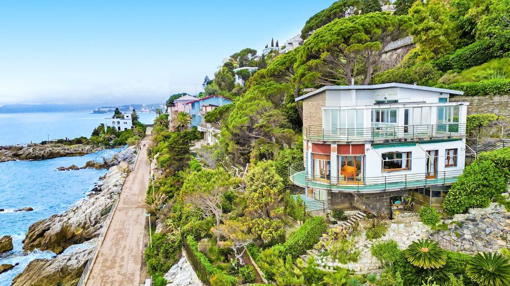 Property photo 1 of 25