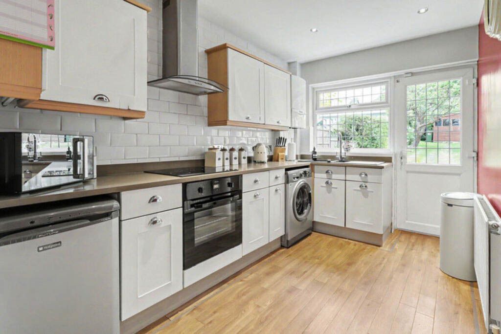 Property photo 2 of 16 Picture No. 05