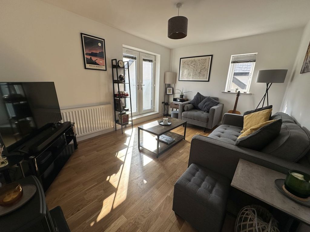 Property photo 2 of 16