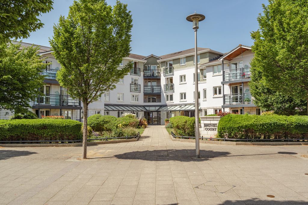 Property photo 1 of 9 14