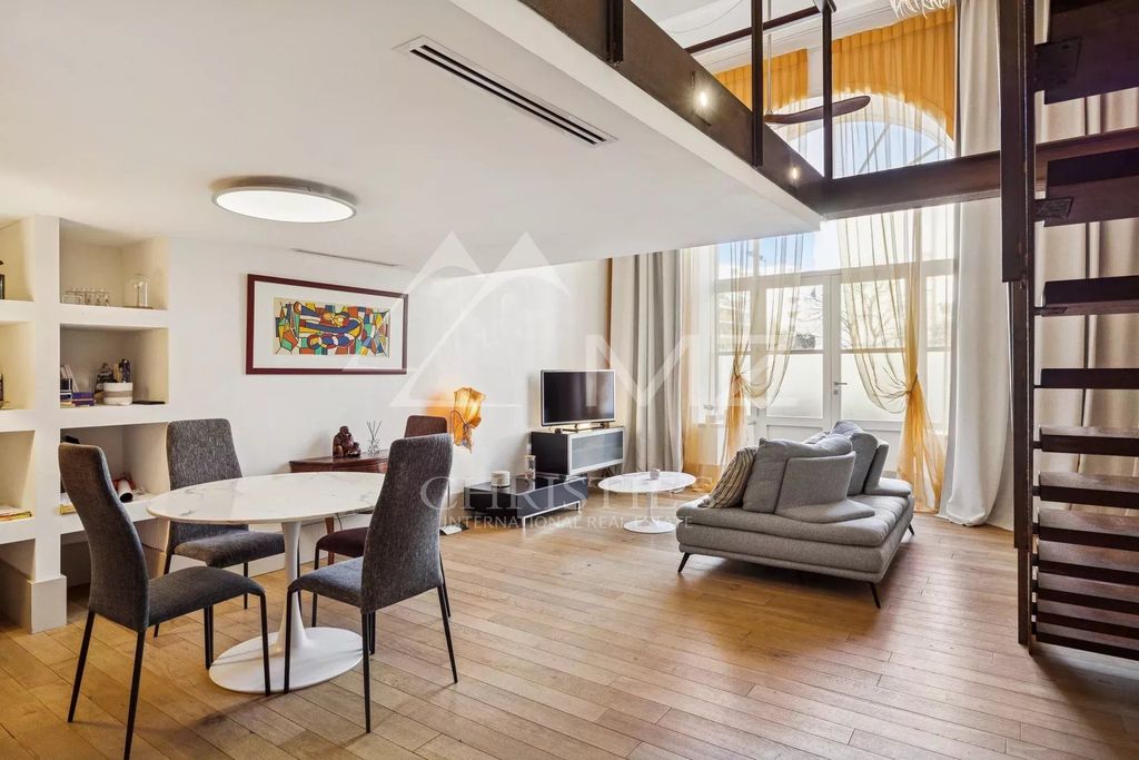 Property photo 1 of 12 In The District Of Petit Juas, Loft Combining Historical Charm And Comfort