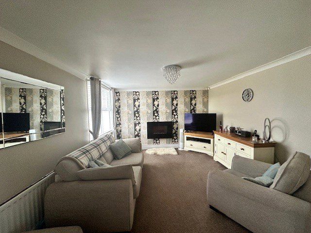 Property photo 3 of 10 Picture No. 05