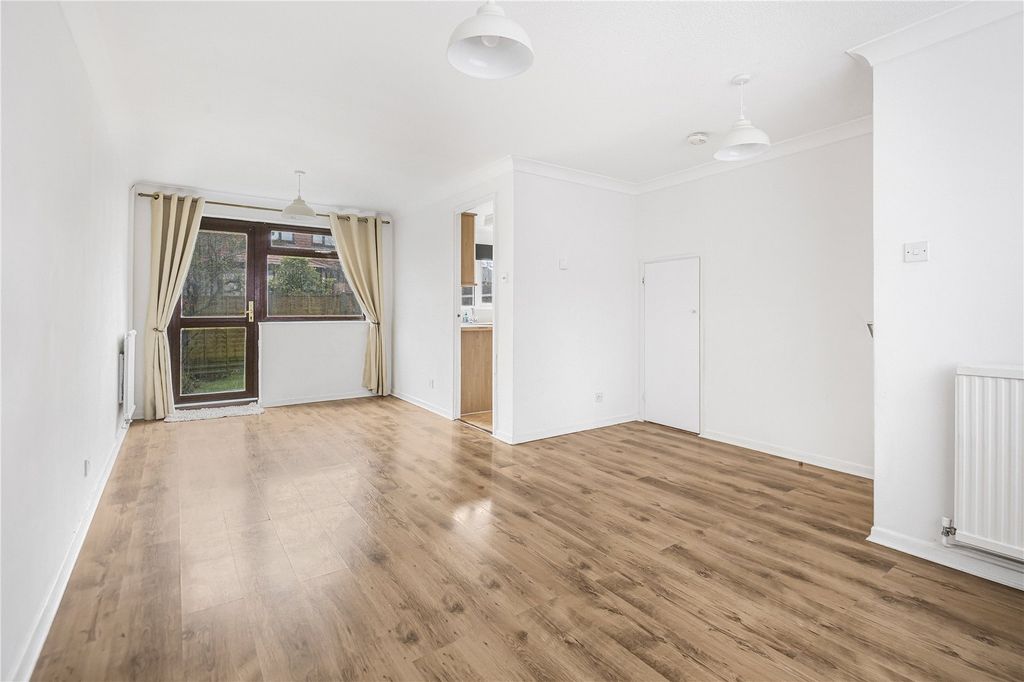 Property photo 2 of 13 Picture No. 08