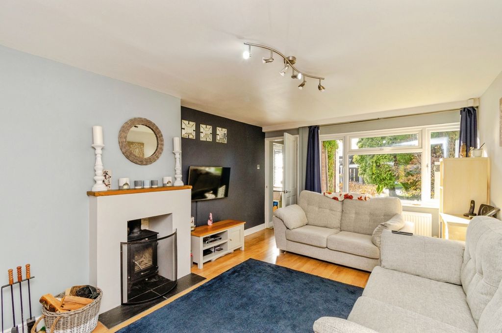 Property photo 2 of 17 Photo