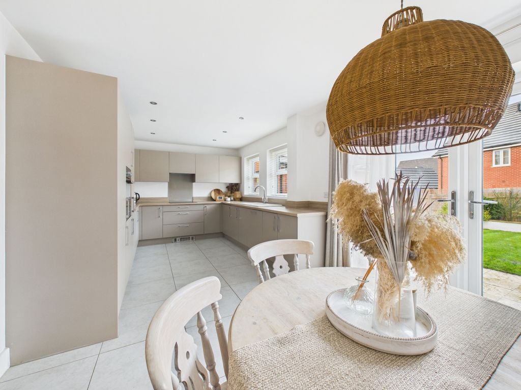 Property photo 3 of 19 3. Cam04922G0-Pr0088-Still004