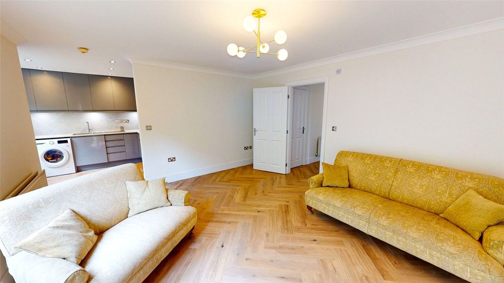 Property photo 2 of 12 Picture No. 13